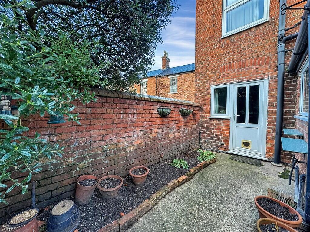 5 West End Villas...