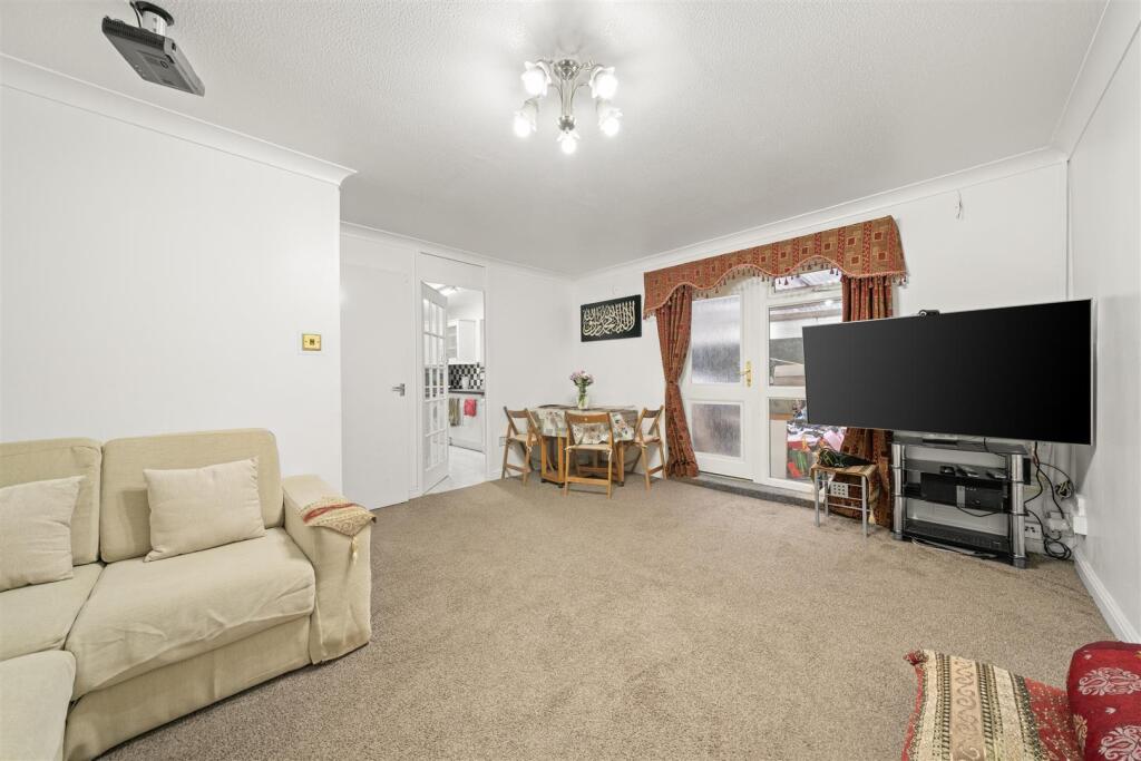 14 Belgrawe Road TW4017.jpg