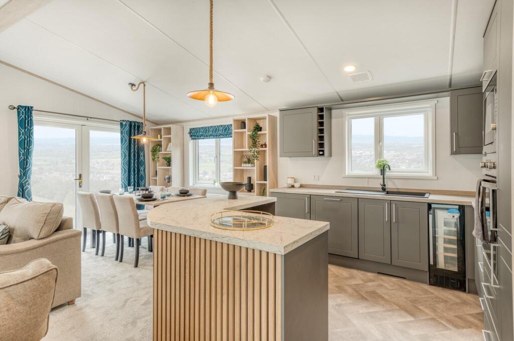 Kitchen/Diner/Lounge