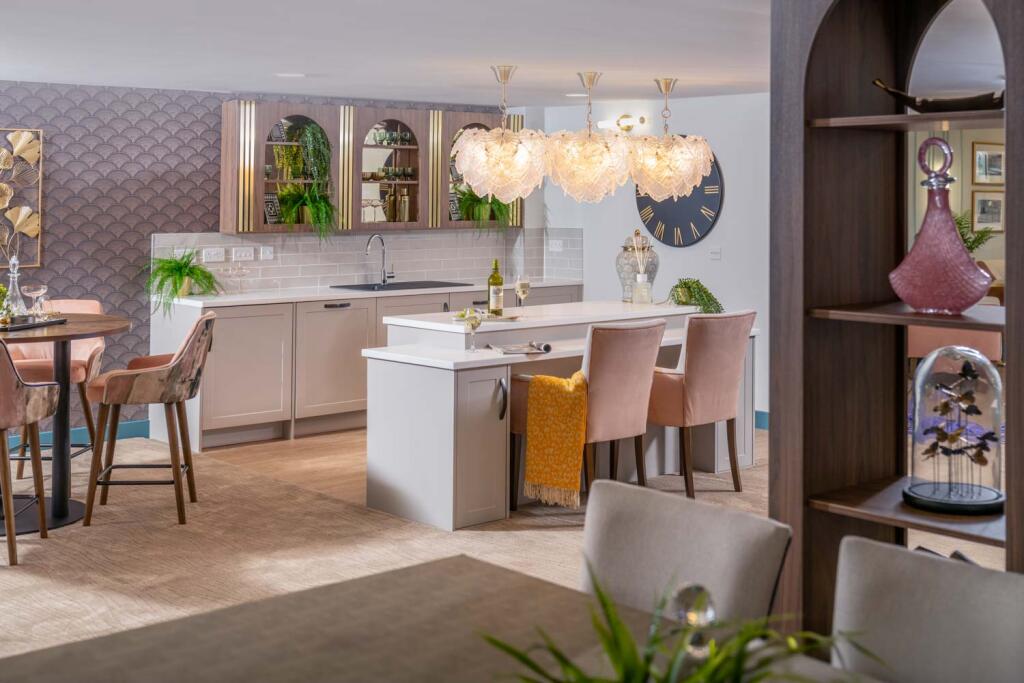 Homeowners Lounge 