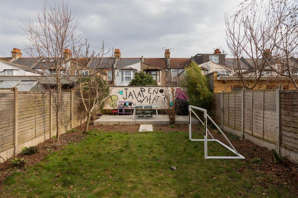 Donald Road E13