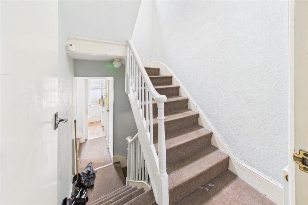 8 Cotham Hill, Cotham, Bristol BS6 6LF | Freehold 