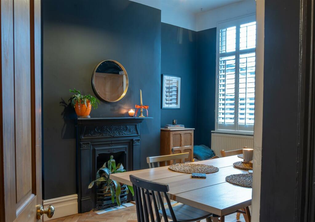 dining room landscape.jpg