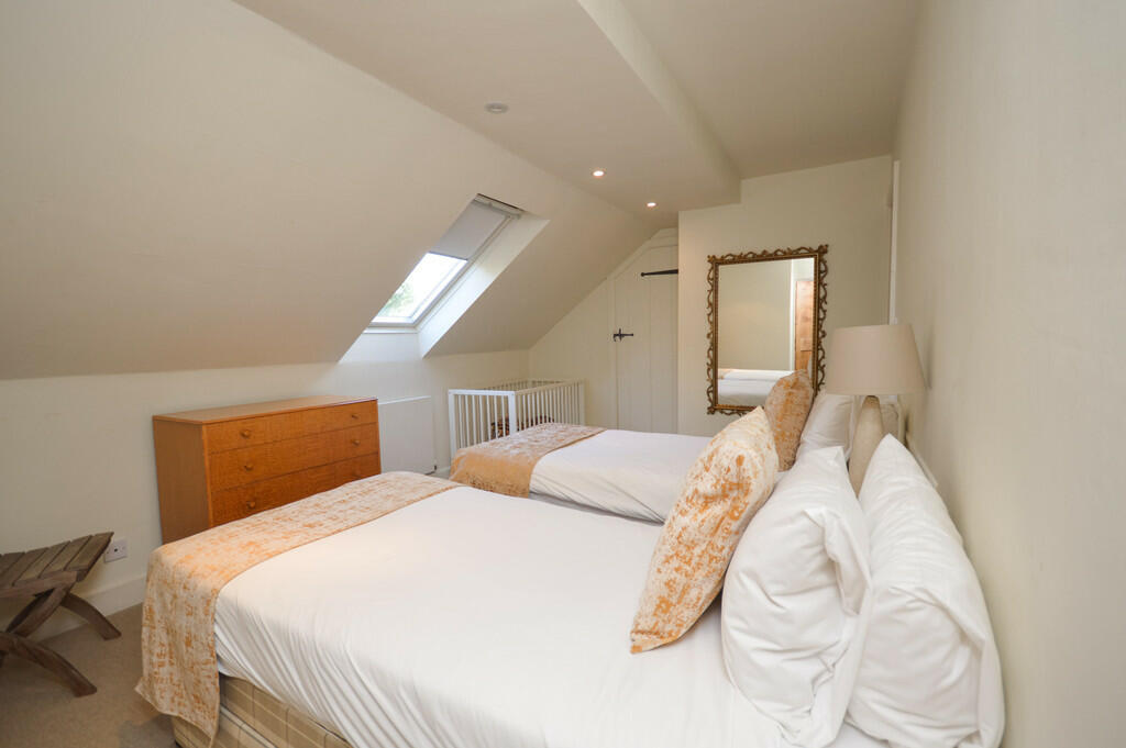 Third Bedroom Int...