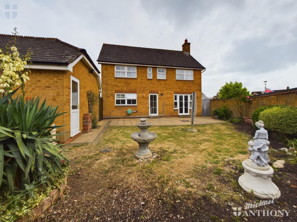 CAM01064G0-PR0419-STILL003