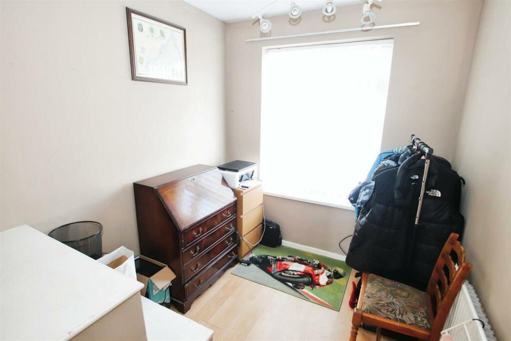 BEDROOM FIVE