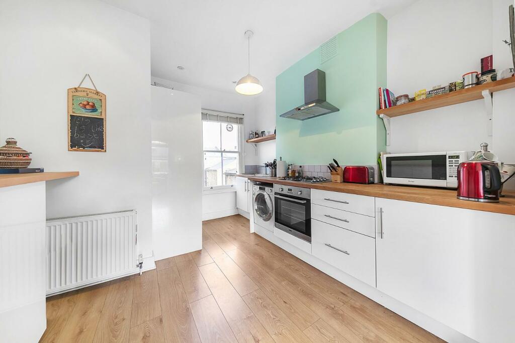 Kitchen (1).jpg