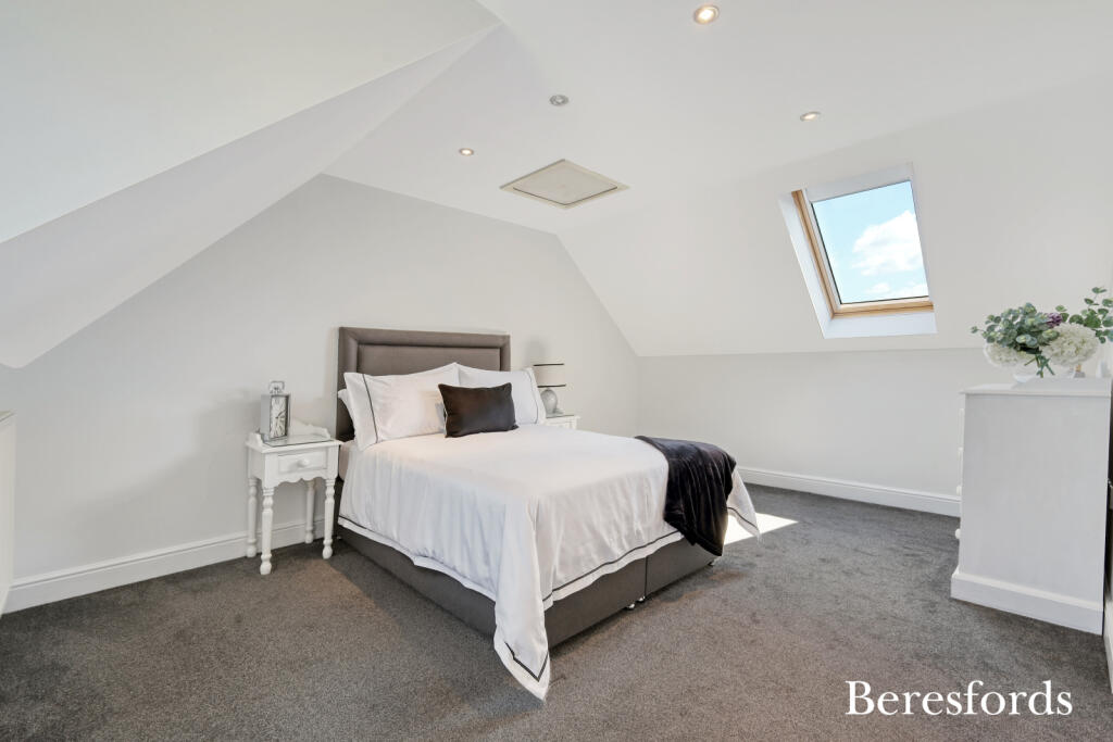 Bedroom 2nd Floor