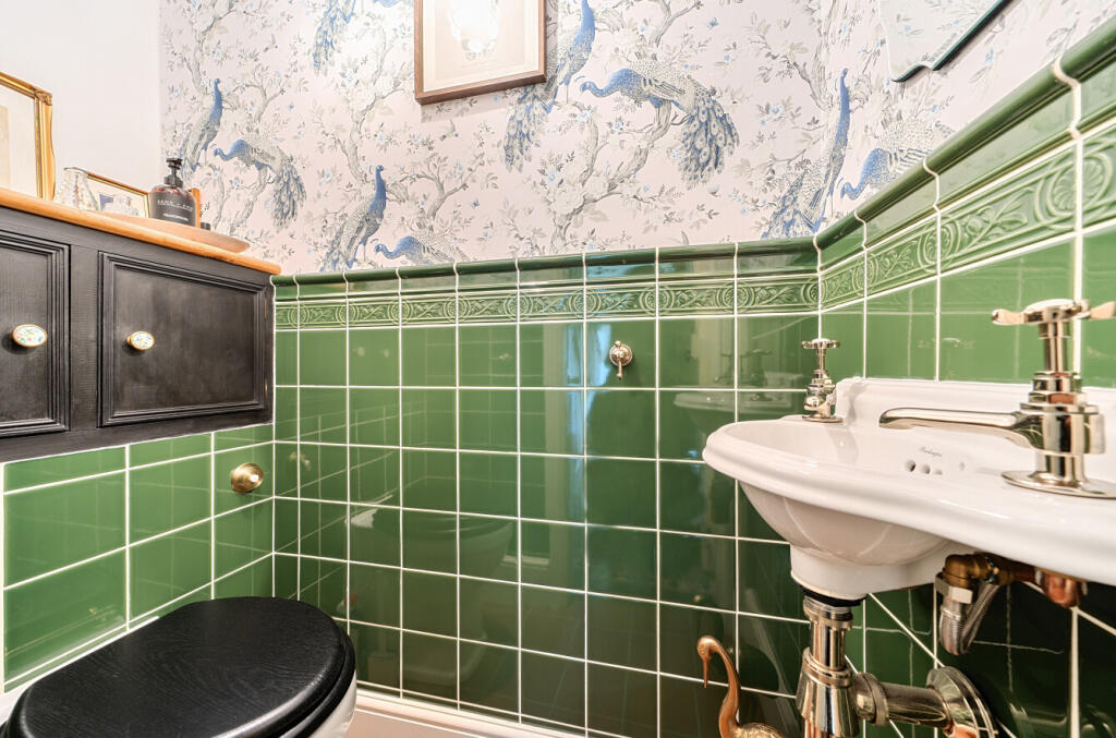 1354397-11-68c3f8...