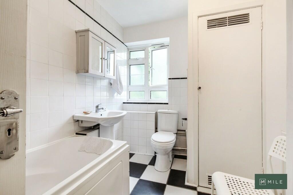 18 Kelfield Court...