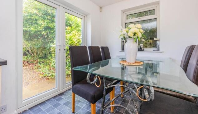 Kintchen Dining Area