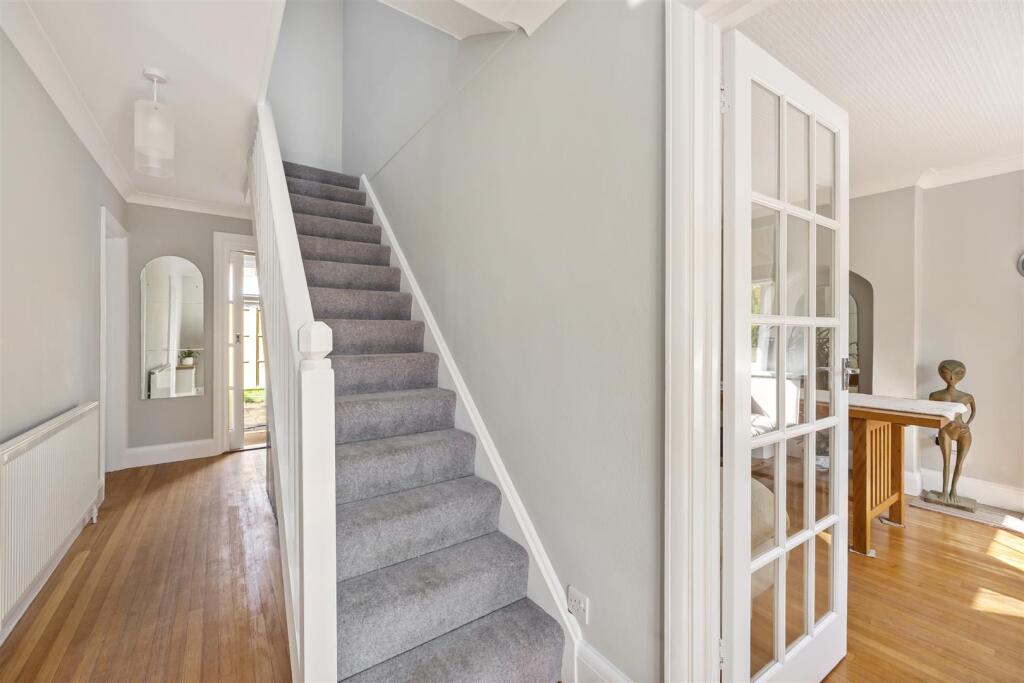 Brook Lane, 32-025.jpg