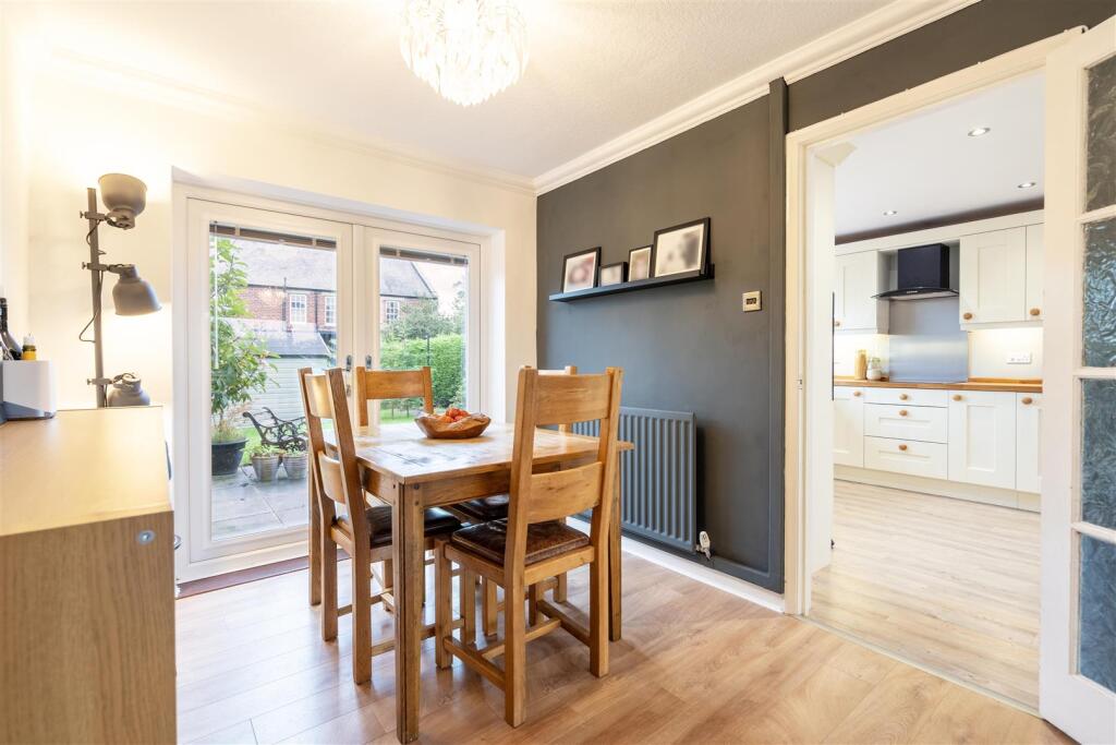 Living Room / Diner