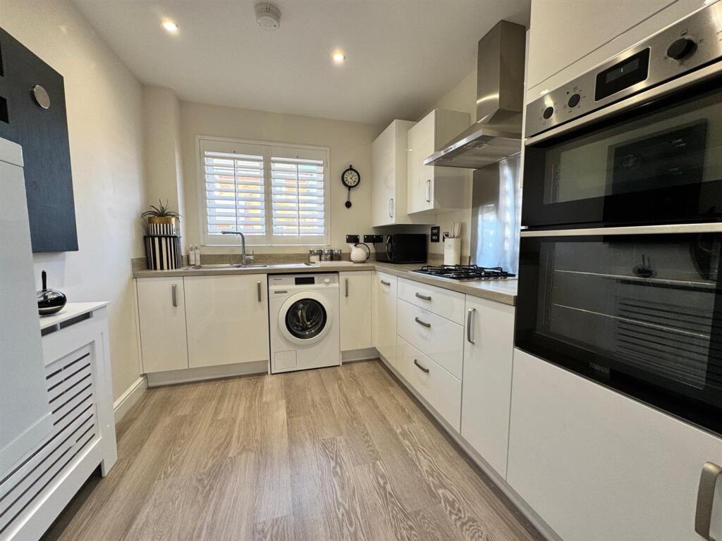 OPEN PLAN DINING KITCHEN
