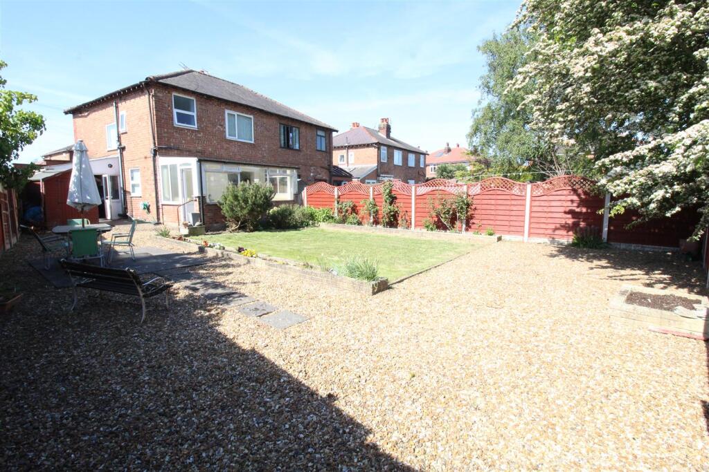 179 Curzon Road, 179, outside 2.JPG