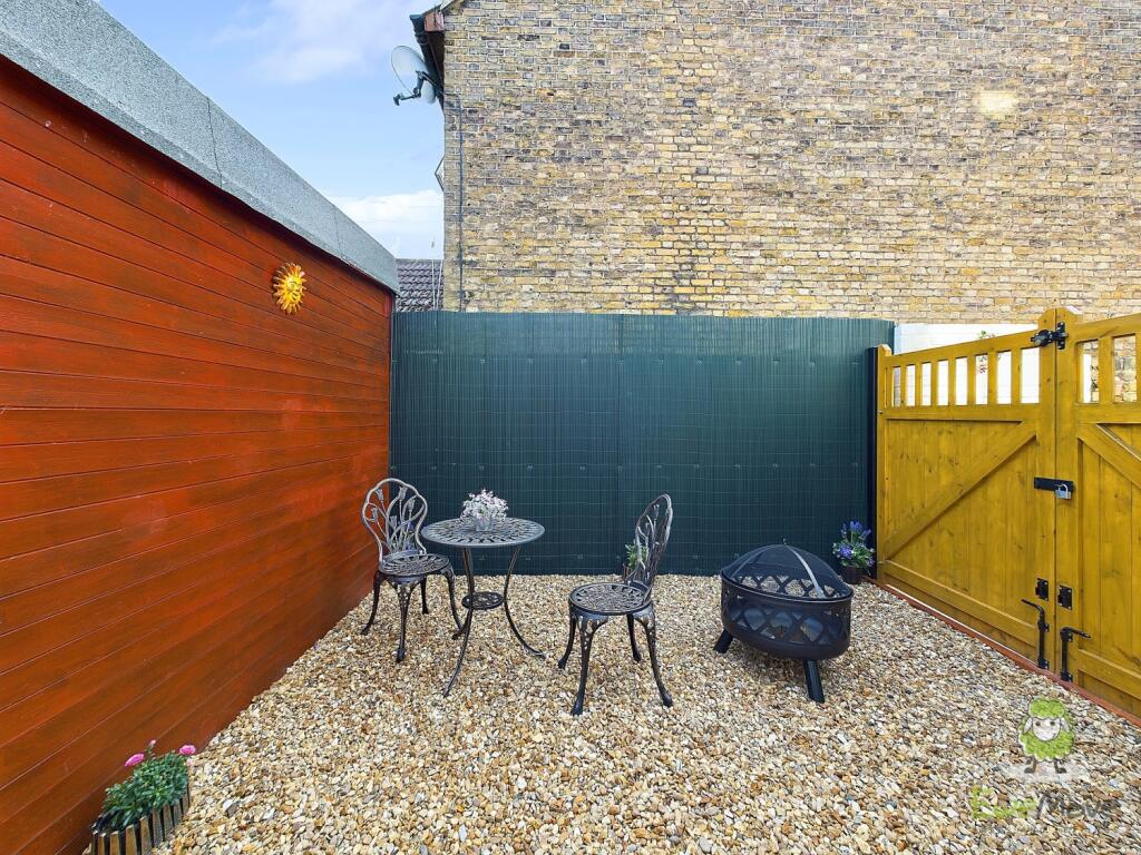 CAM01543G0-PR0097-STILL020