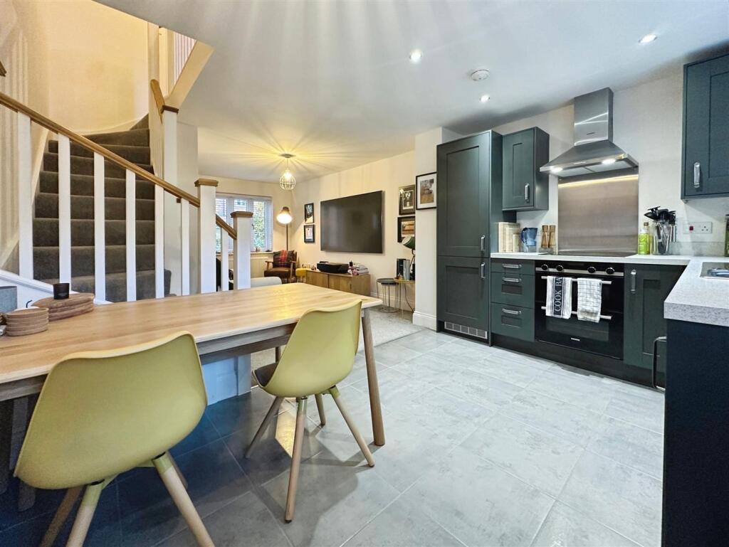 05af499a--4B67-904C-464CEA815789-60458-000010E5EA5