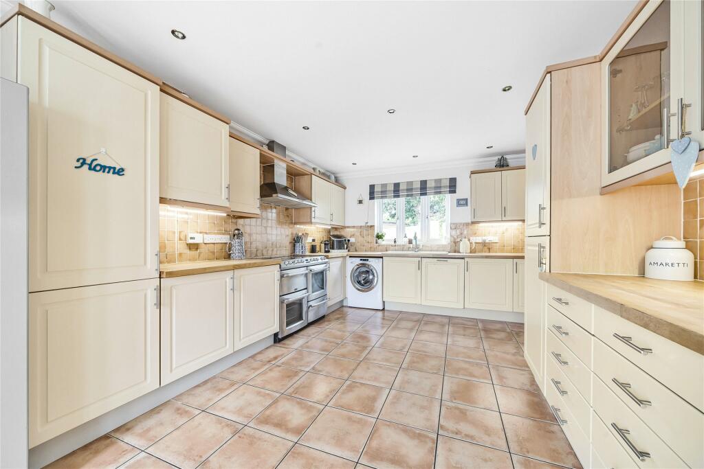 Kitchen/Breakfast Rm
