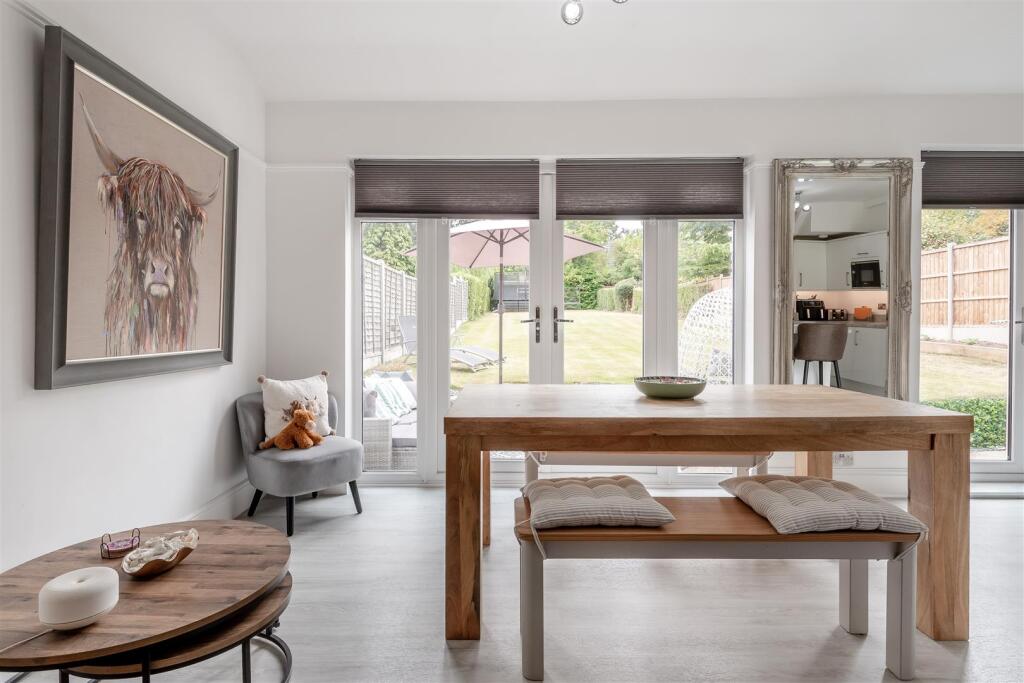 8661177-interior08.jpg