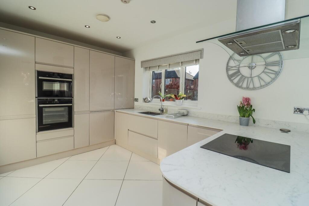 Open Plan Kitchen/Diner/Family Room