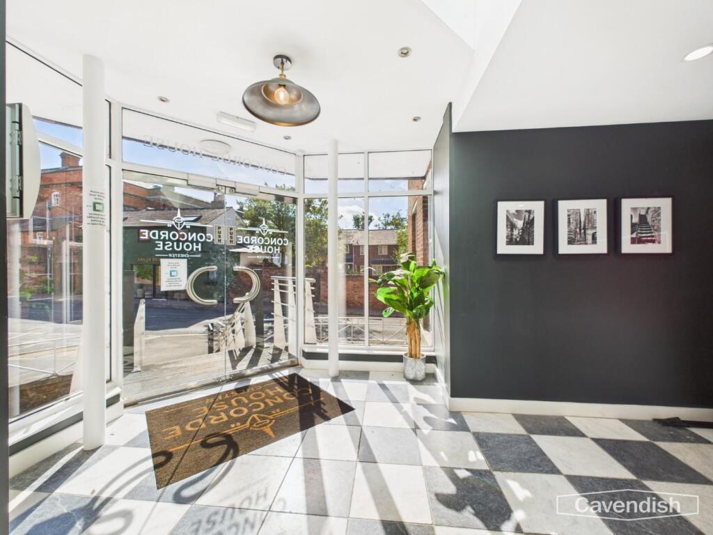 COMMUNAL ENTRANCE HALL