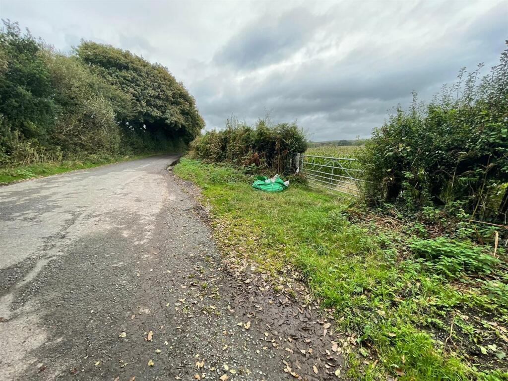 ACCESS TO LOT 2