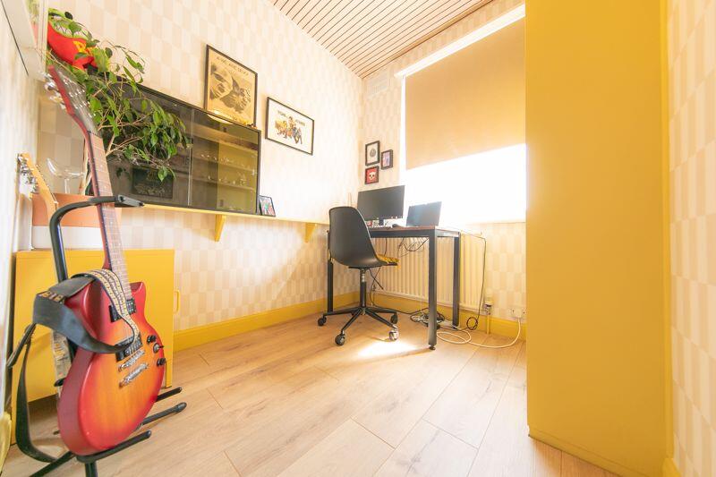 Bedroom 3/Home working space