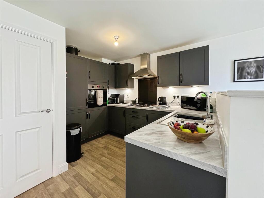 20a2d831--4F15-B47D-A33F5AD4765F-10852-000007A28C9