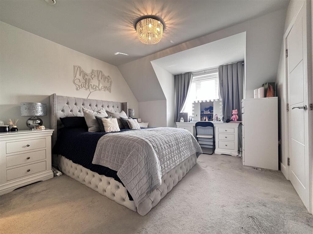 Bensons bed 1.jpg
