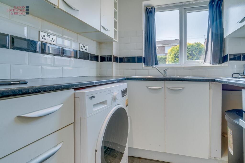 Kitchen 1.2.jpg