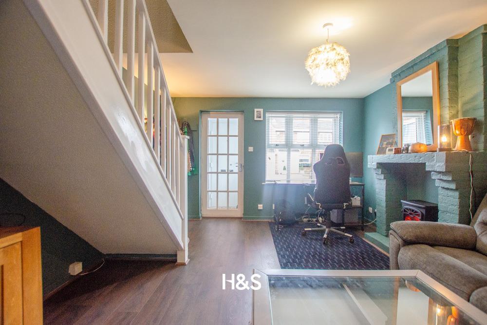 20 deanbrook close lounge....jpg