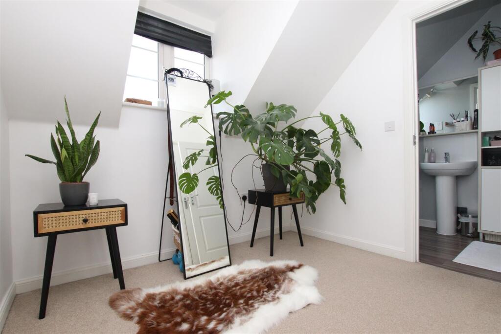 Dressing Area.JPG