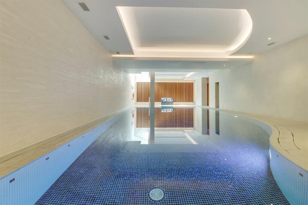POOL2.jpg
