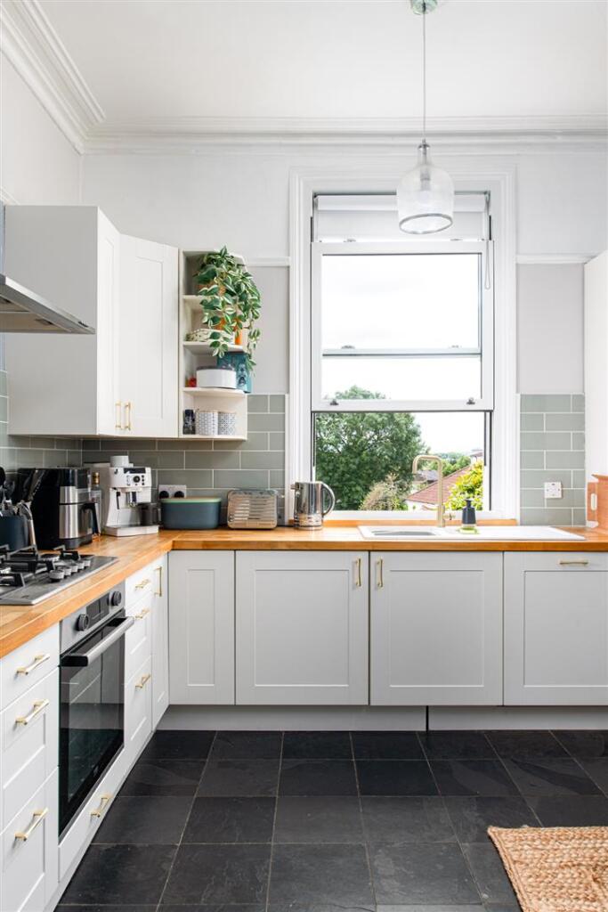 Kitchen_4.jpg