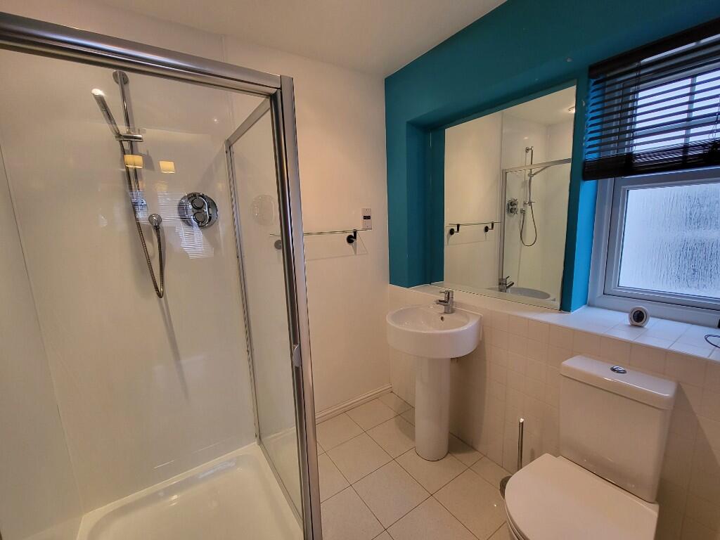 Bedroom 2 En-suite