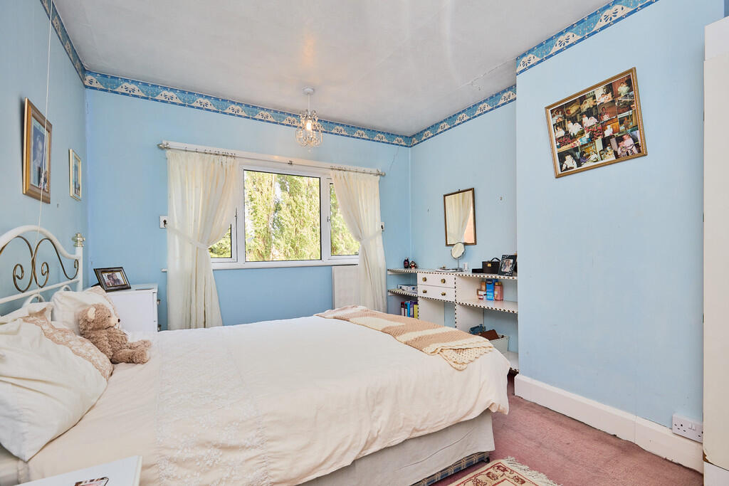 Edward Knight 202...