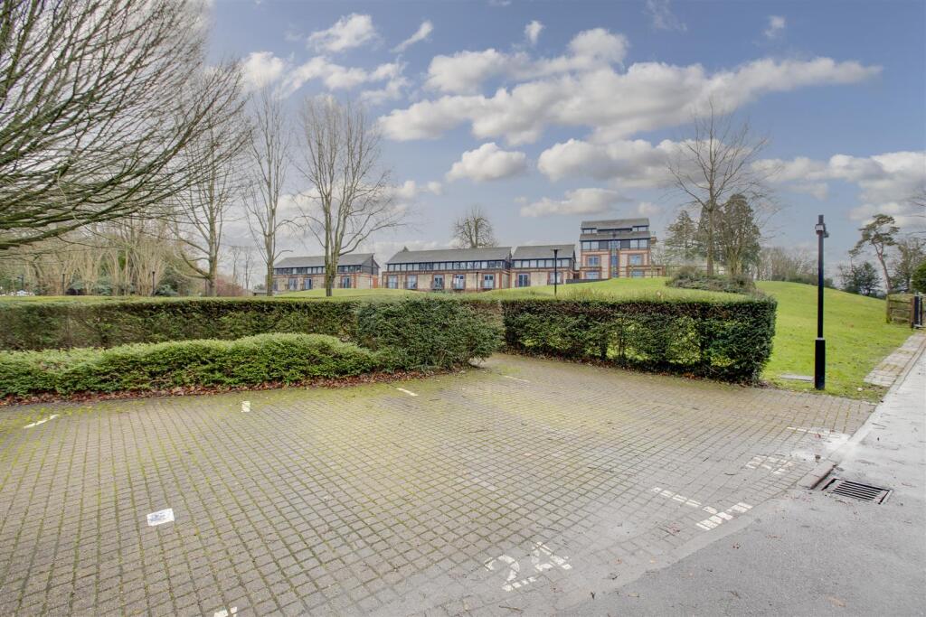 15 Uplands House, Four Ashes Road, HP15 6DY-18.jpg