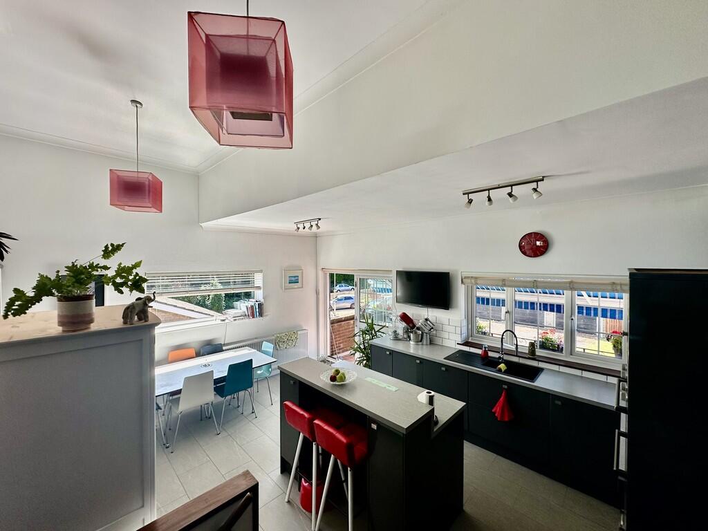 Mount House Close, Hythe, Southampton