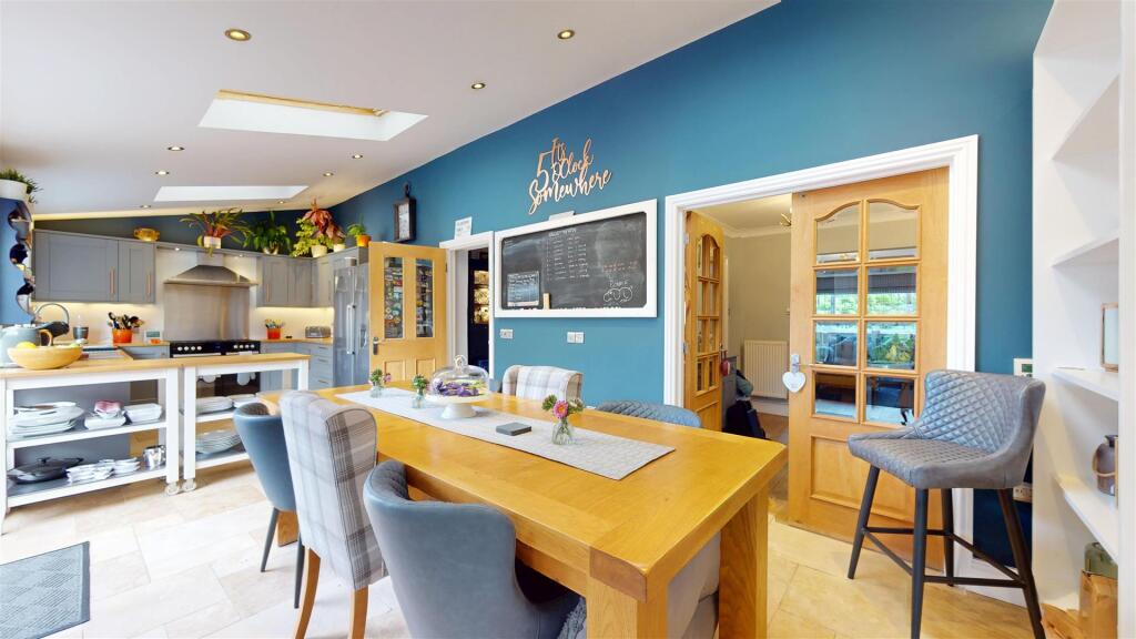 Kitchen Diner