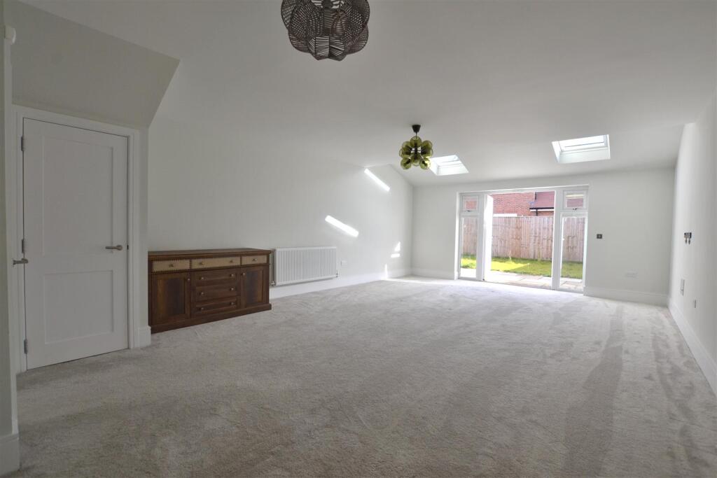 Living Room.JPG