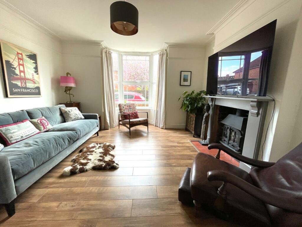 Living Room.JPG