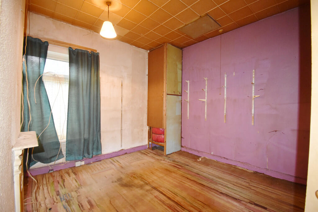 Front Bedroom 