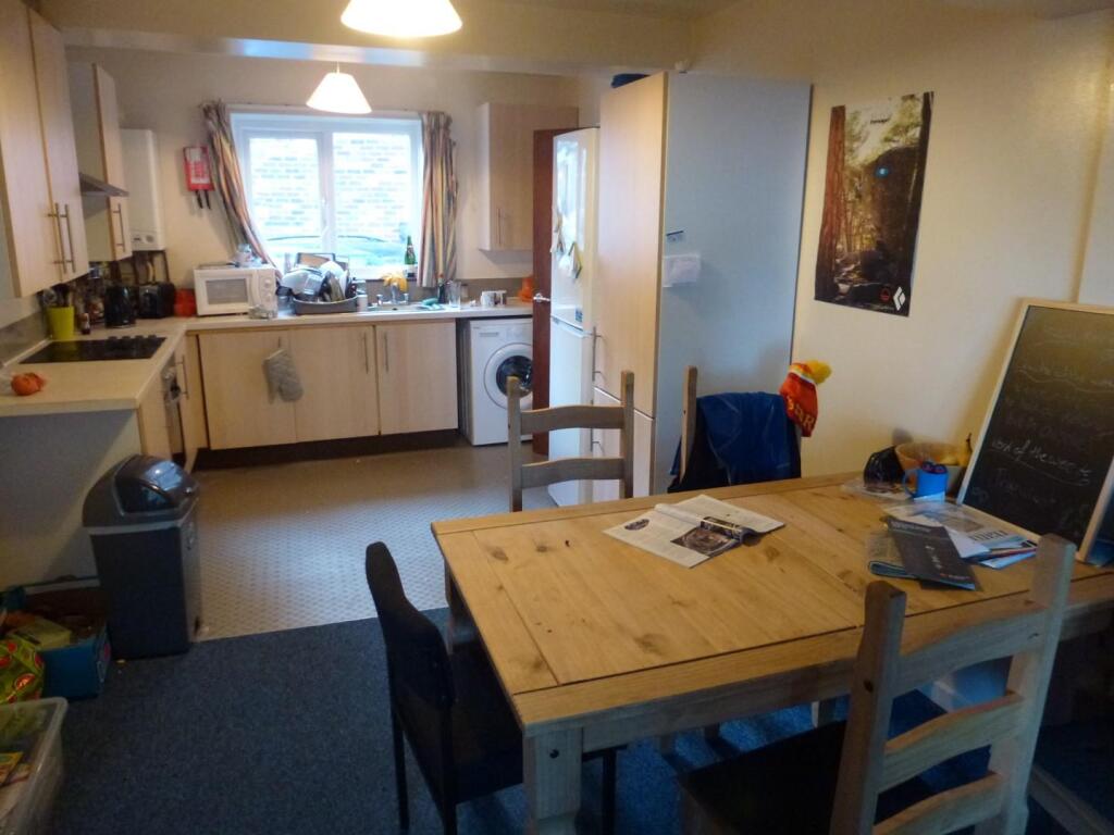222 School - Kitchen.JPG