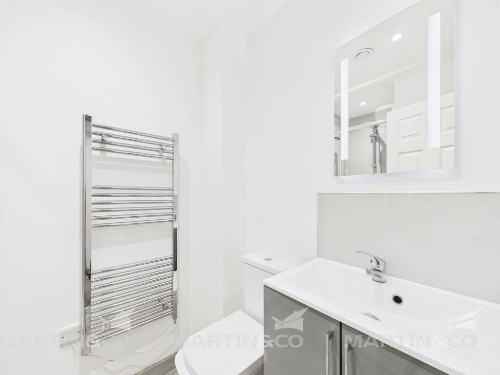 CAM02406G0-PR0423...