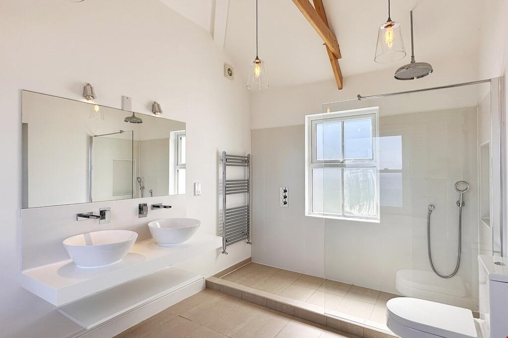 e084c34d-3216-4f2e-b815-b48c3d746d61