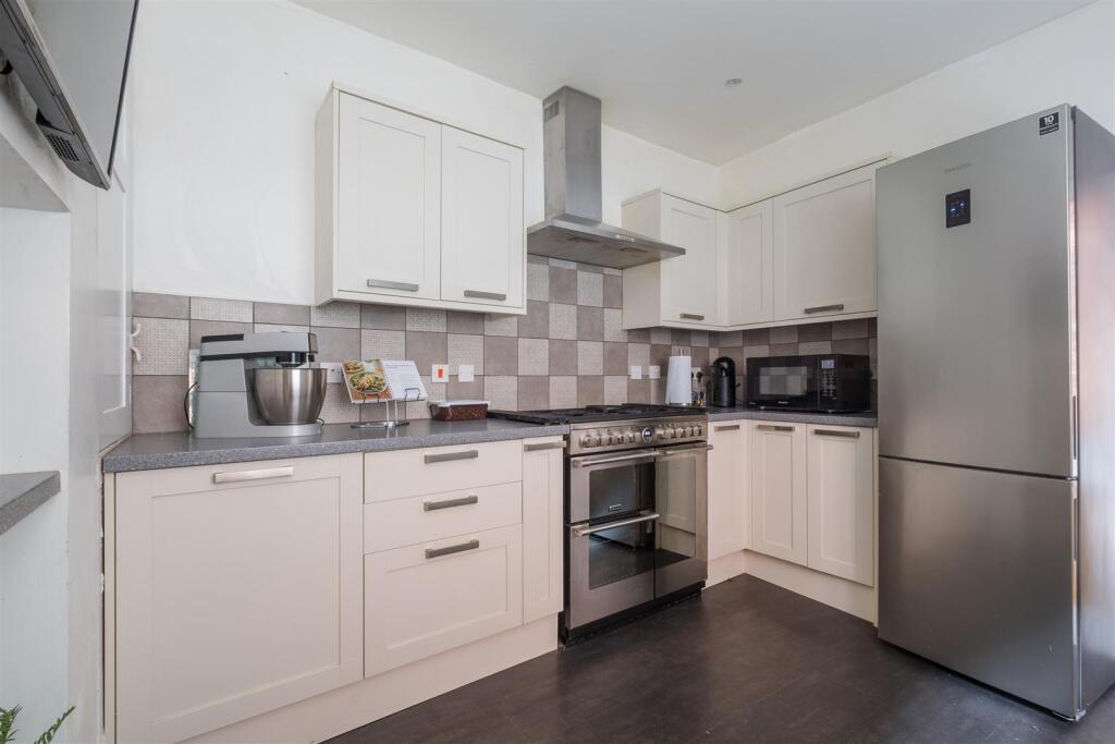 untitled (8 of 25).jpg