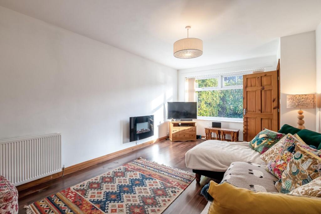 4 Park Side (13 of 19).jpg