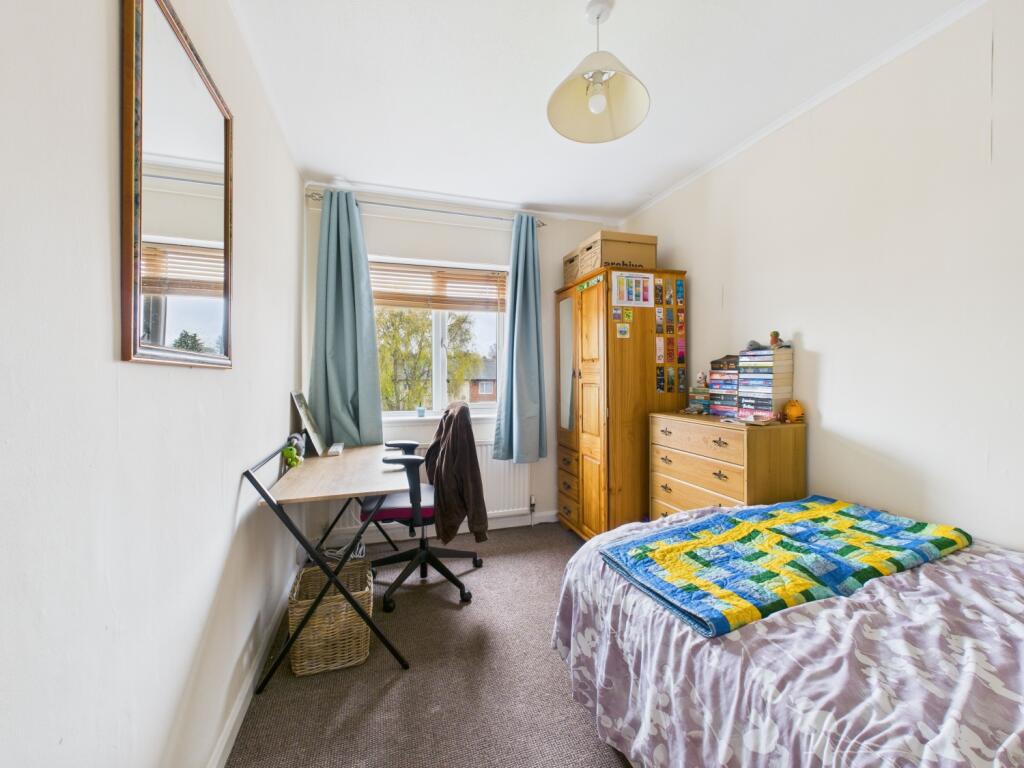 14. CAM04922G0-PR0091-STILL015