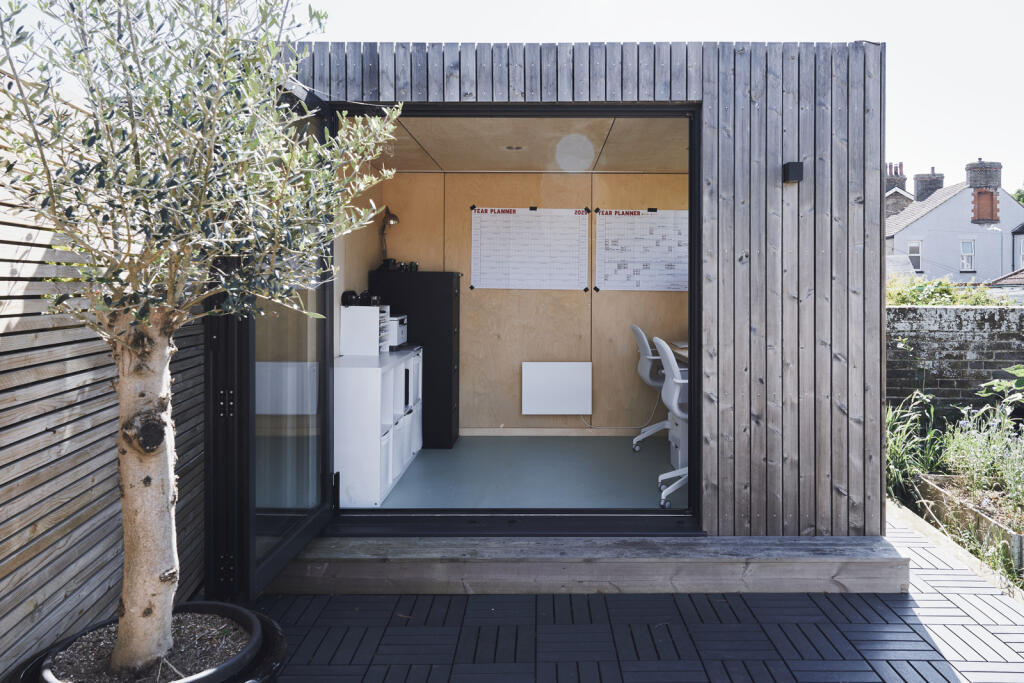 295828 - DSC06375 1.jpg