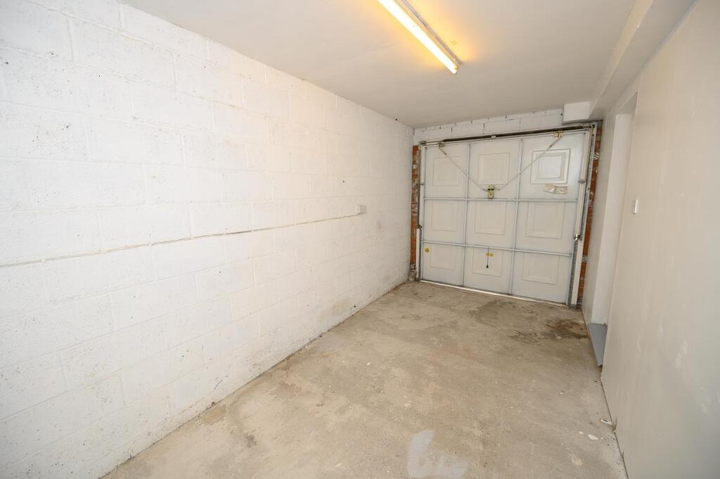 Garage (internal).jpg